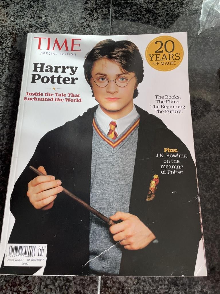 Harry potter / time special edition tss /20 years of magic, Verzamelen, Harry Potter, Ophalen of Verzenden, Nieuw, Boek of Poster