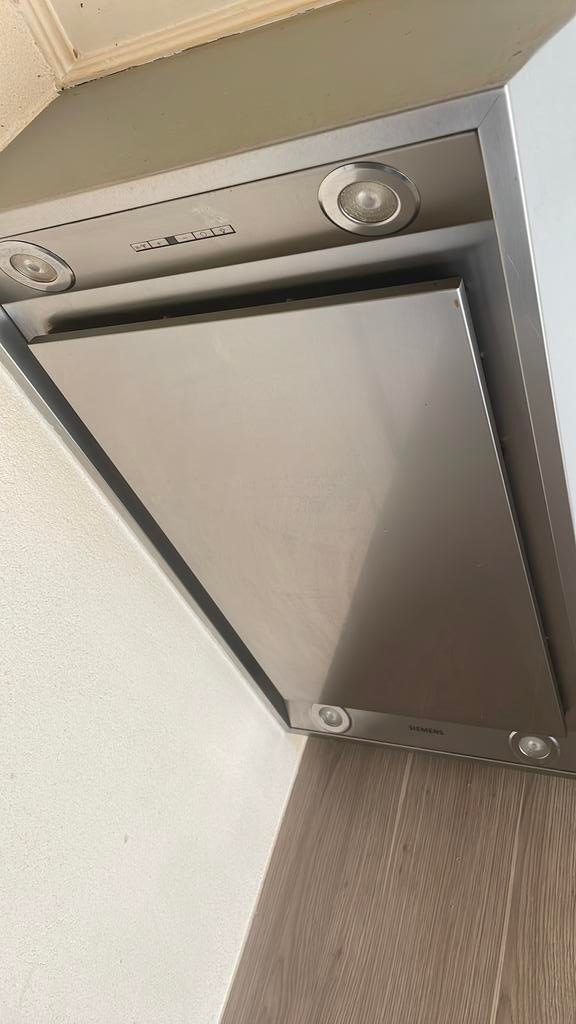 Siemens afzuigkap, Ophalen, Onderbouw afzuigkap, Zo goed als nieuw, Inbouw