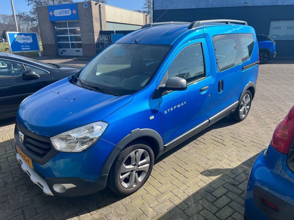 Dacia Dokker 1.2 TCE 115 Stepway 2016 Blauw, Stof, Zwart, 4 cilinders, Blauw