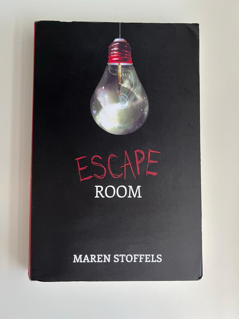 Escape Room - Maren Stoffels (Jeugdboek), Ophalen of Verzenden, Gelezen, Nederland