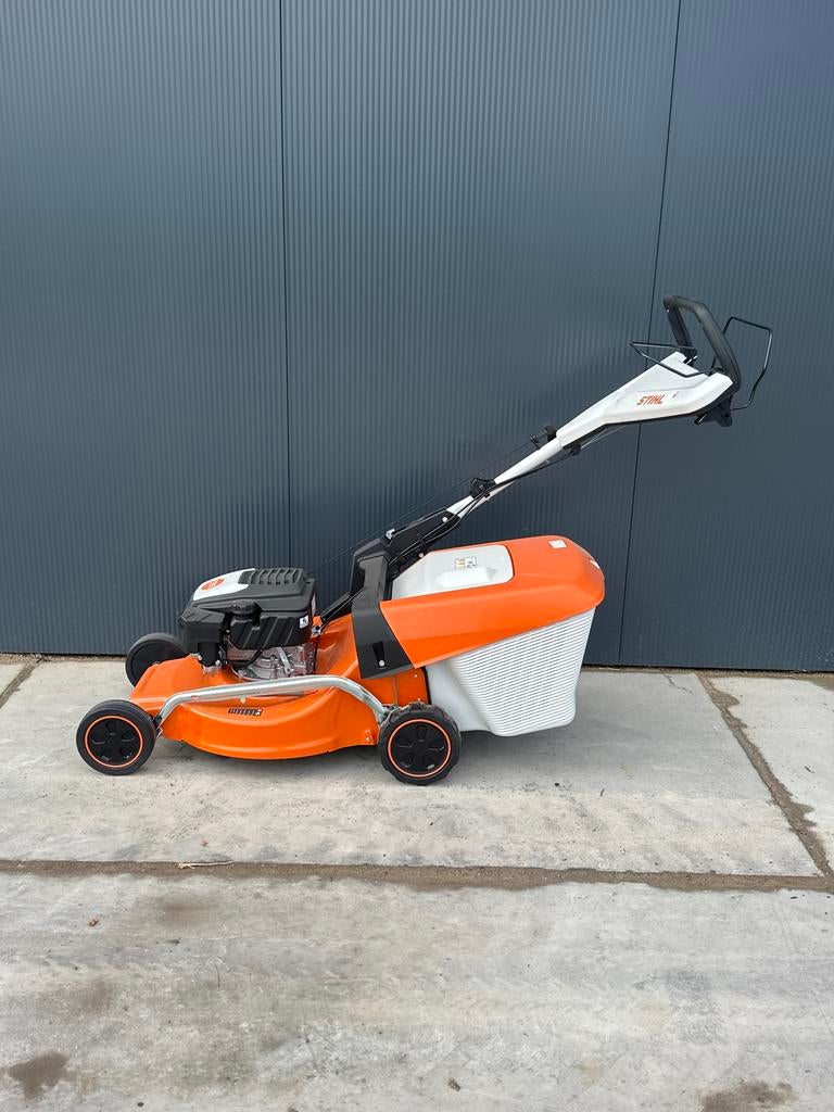 Stihl RM 253.3 T Benzine Loopmaaier - Nieuw & Compact, Ophalen, Cirkelmaaier, Stihl, Nieuw