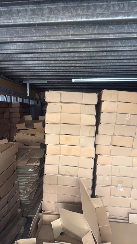 Gratis inpak materiaal/karton. Zelf ophalen, Ophalen of Verzenden, Zo goed als nieuw