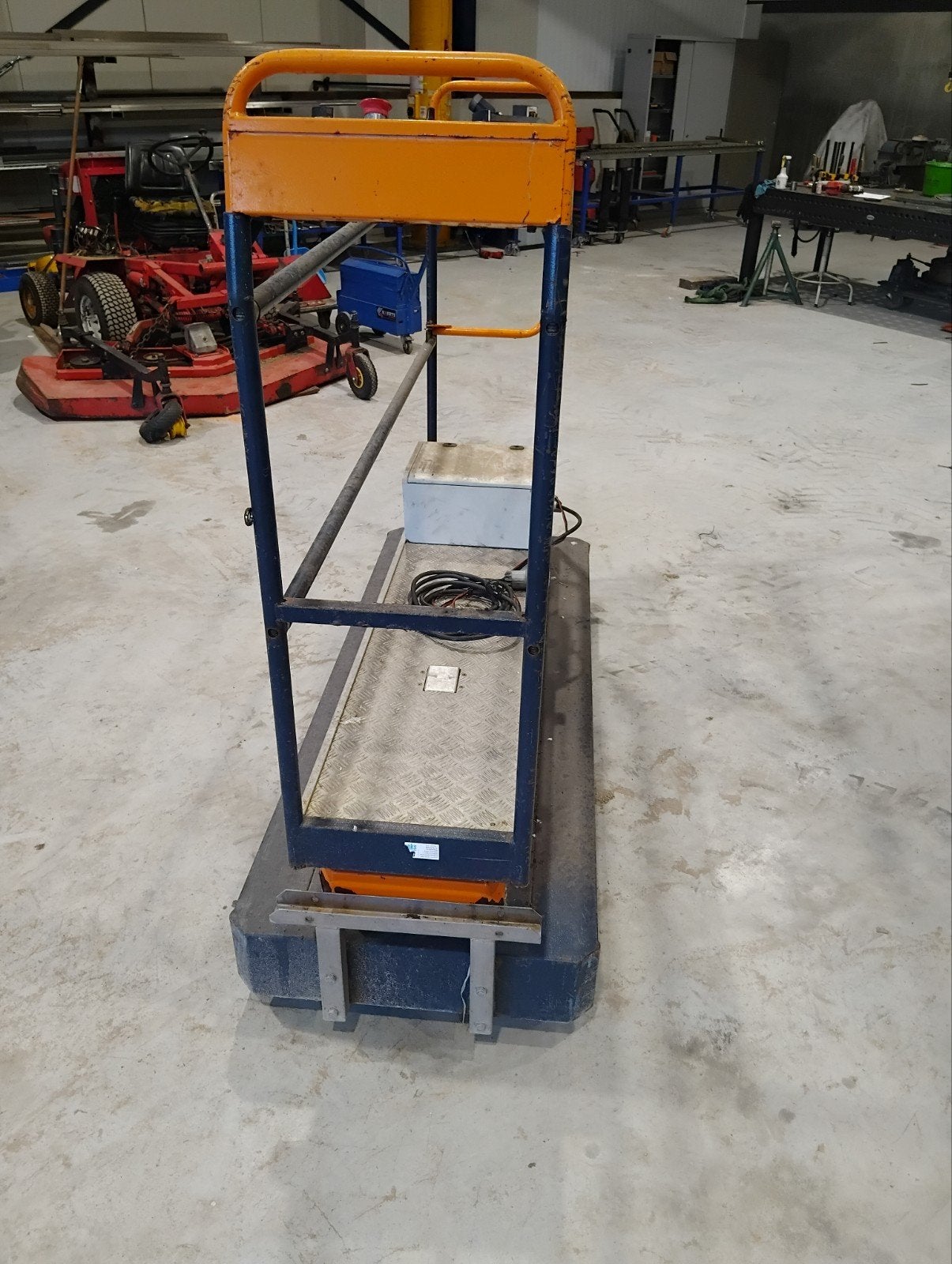 buisrailwagen oogstlift schaarlift, Ophalen