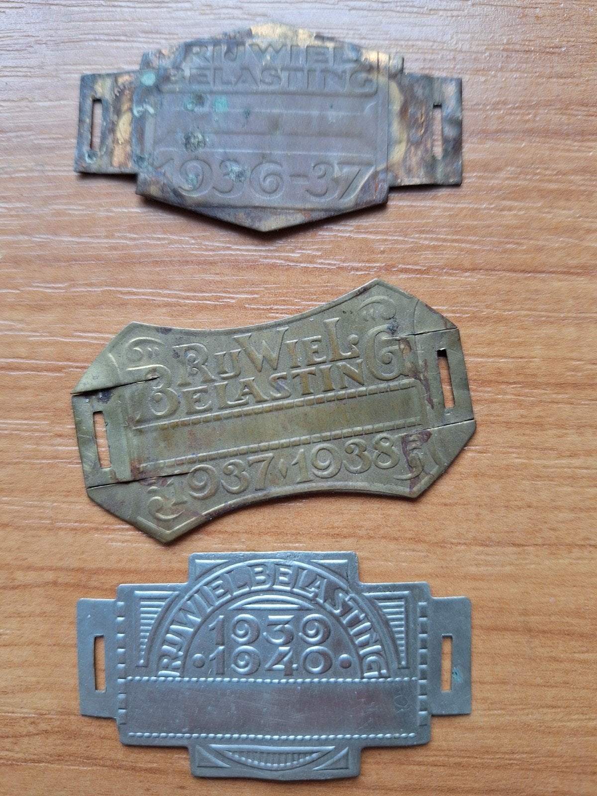 Set van 3 Antieke Rijwielbelastingplaatjes (1936-1940), Verzamelen, Overige Verzamelen, Ophalen of Verzenden, Gebruikt