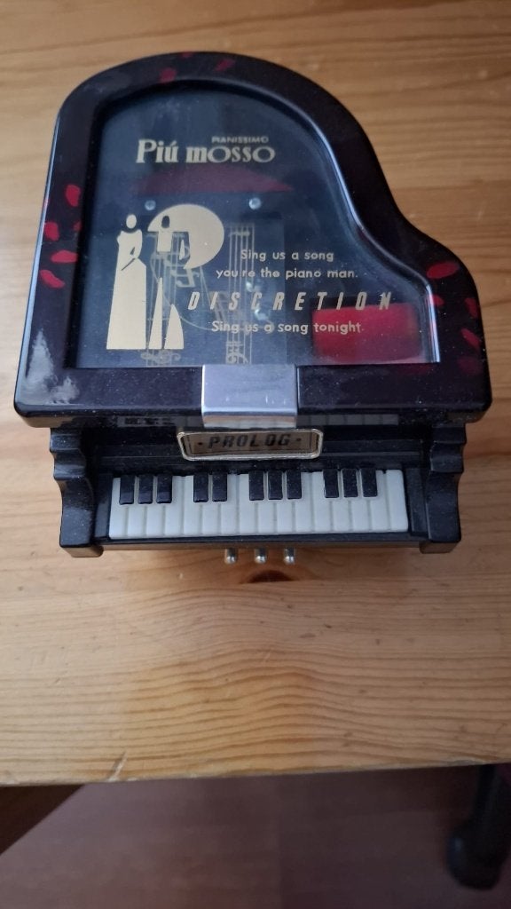 Muziekdoos piano NIEUWSTAAT, Ophalen, Zo goed als nieuw