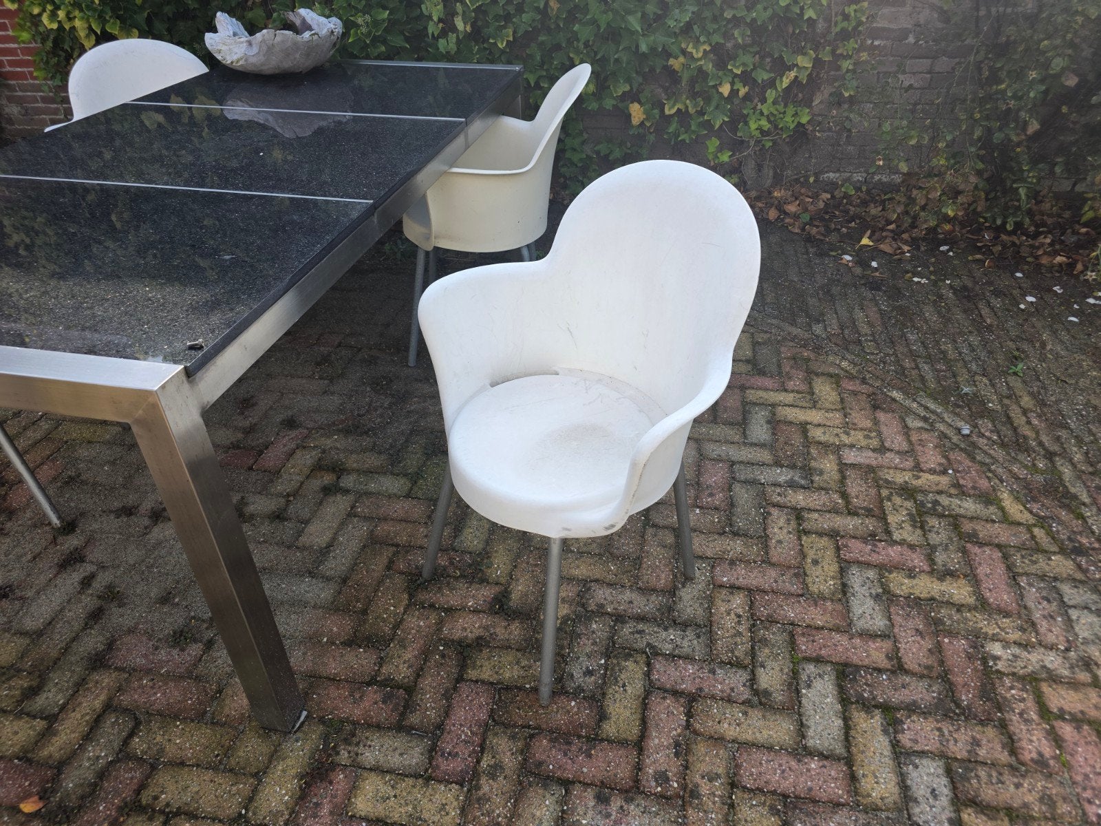 4 Witte (kuip)Tuinstoelen, Ophalen, Gebruikt, Kunststof, Stapelbaar