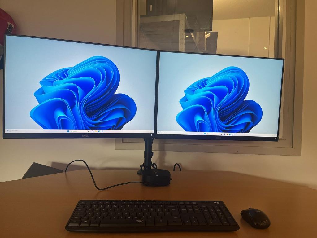 Dual Monitor Bundle | Dell P2421 + HP G5 Dock + Logitech, Computers en Software, HDMI, Full HD, Ophalen of Verzenden, Zo goed als nieuw