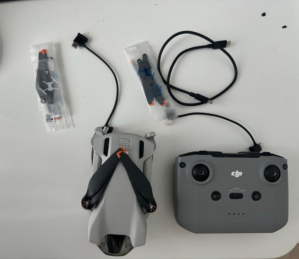 DJI mini 3 Z.G.A.N incl alle toebehoren, Audio, Tv en Foto, Drones, Ophalen of Verzenden, Zo goed als nieuw