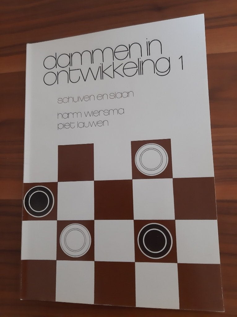 Dammen in ontwikkeling 1 - Schuiven en slaan, Boeken, Gelezen, Ophalen of Verzenden, Overige sporten, Harm Wiersma en Piet Lauwen