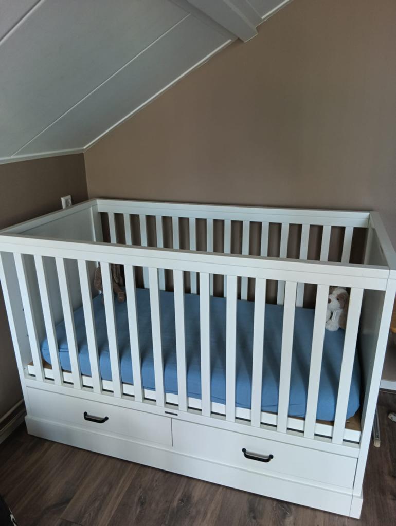 Ledikant/peuterbed 140x70 cm Kidsmill Newport, Ophalen, Gebruikt, Ledikant
