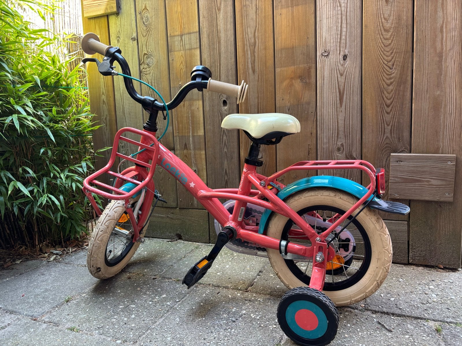 Loekie kinderfiets met zijwieltjes - Roze/Blauw, Fietsen en Brommers, Fietsen | Kinderfietsjes, Ophalen, Terugtraprem, Zijwieltjes