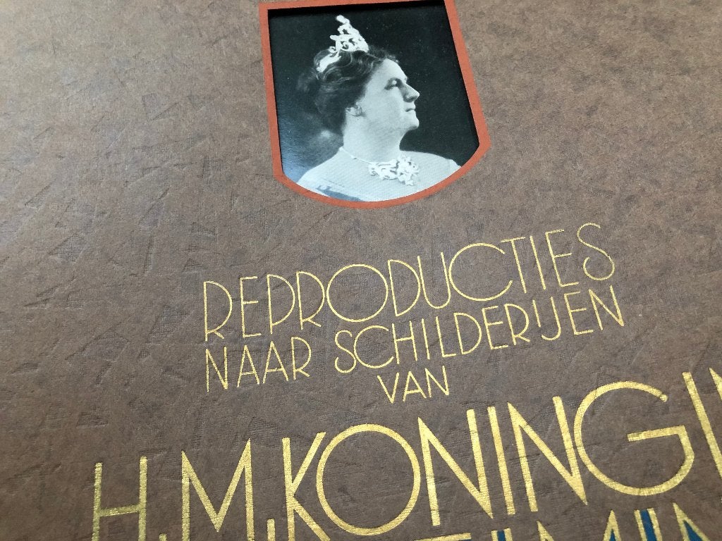 12 schilderijen van Koningin Wilhelmina / Ned. Indië 1933