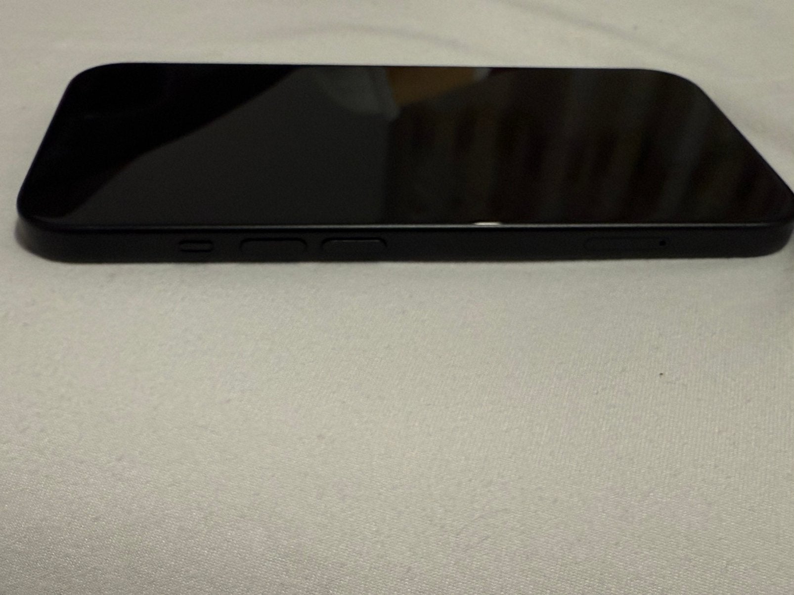 Foto 3 van iPhone 15 256GB Zwart - Zo Goed Als Nieuw
