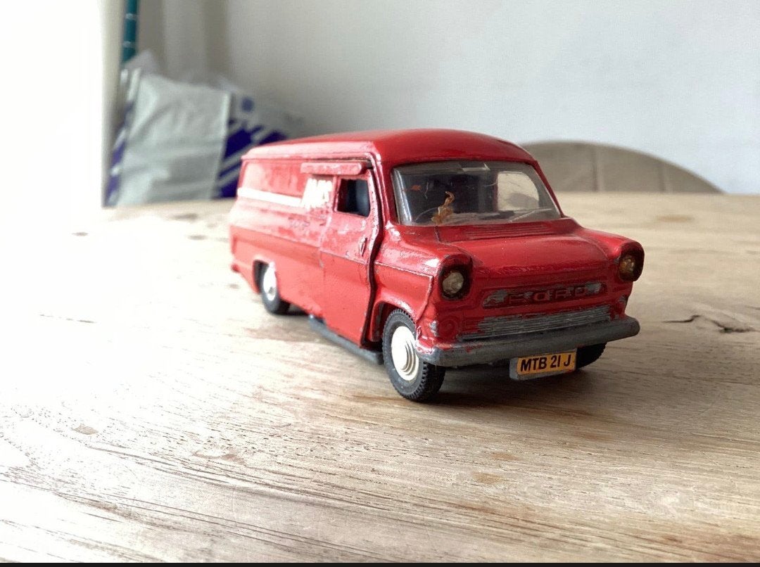 Dinky Toys Ford Transit Van AVIS – Made in England – 1:43, Ophalen of Verzenden, Gebruikt, Auto, Dinky Toys