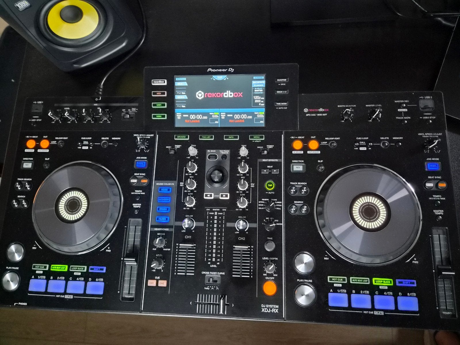 Pioneer XDJ-RX DJ-set met Magma opbergtas + KRK KNS 8400