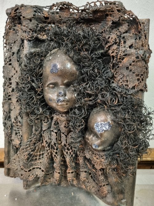 decoratie dakpan met gezichten, Ophalen of Verzenden, 'T Olde Gre-j, Info@toldegrej.nl, Endepoelstraat 20f Didam
