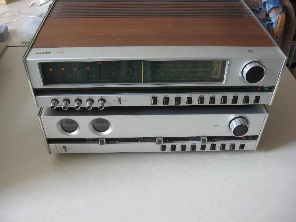 Philips vissenoog serie versterker 520 en tuner 621, Audio, Tv en Foto, Versterkers en Receivers, Overige merken, Gebruikt, Ophalen of Verzenden
