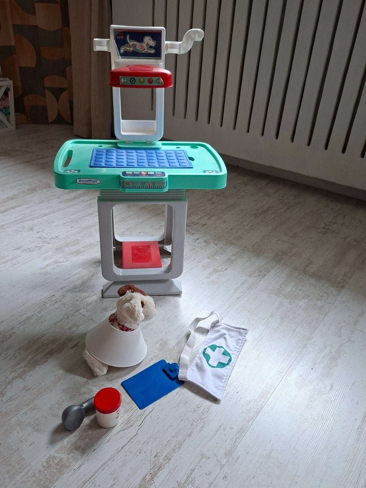 Dierenarts speelset met accessoires en knuffel, Ophalen, Gebruikt, Jongen of Meisje