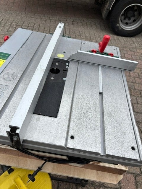 Freestafel, Ophalen, Gebruikt, Kantenfrees, Bosch