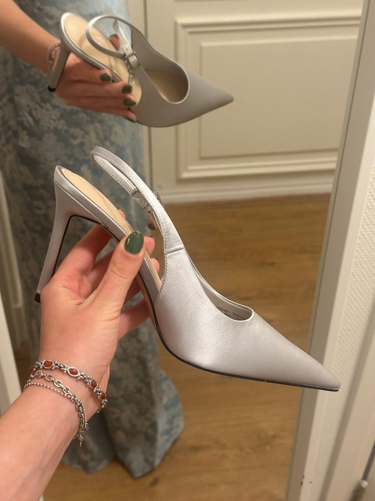 Charles & Keith New silver heels, Ophalen of Verzenden, Nieuw, Grijs, Schoenen met hoge hakken
