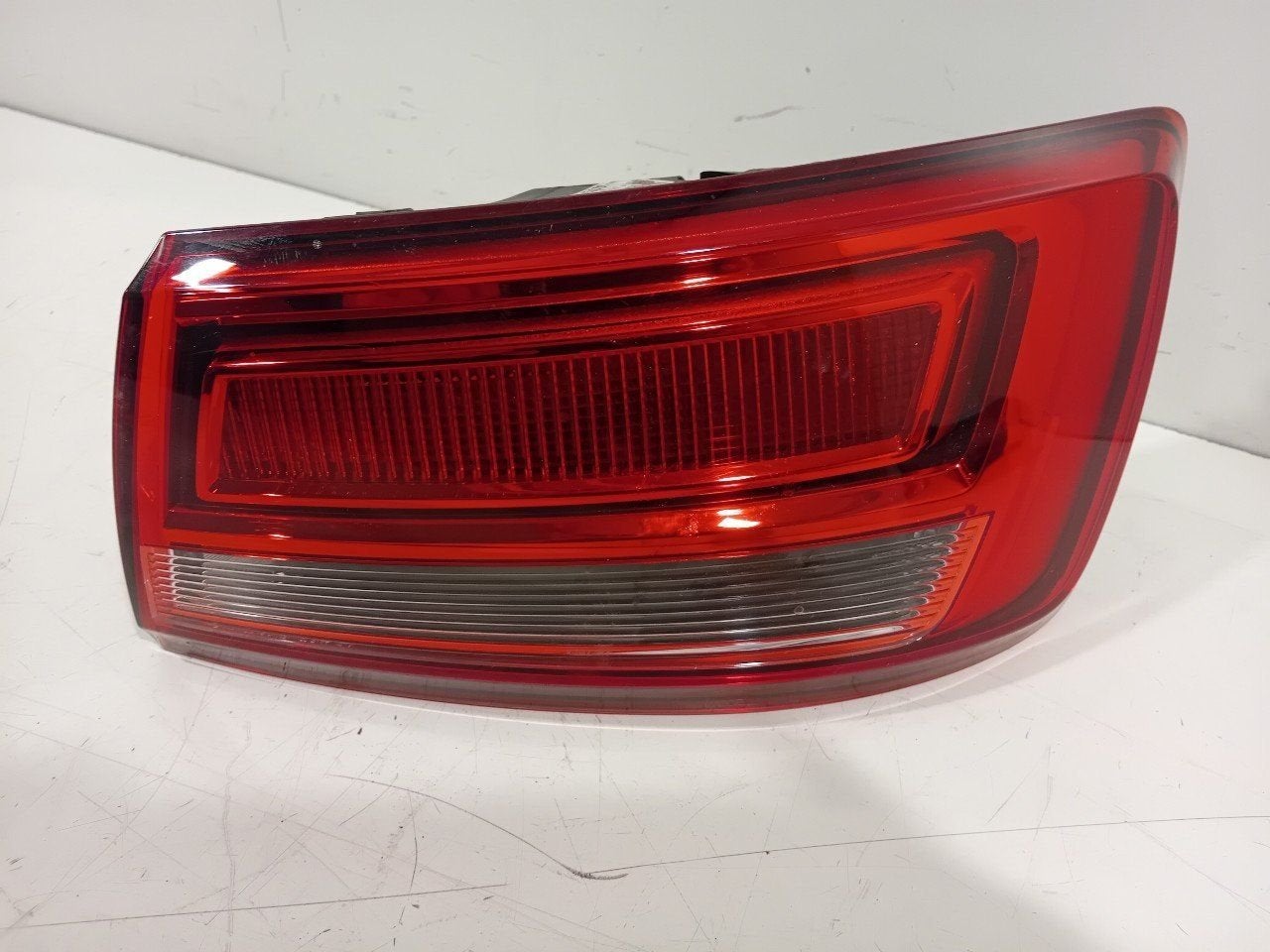 Achterlicht carrosserie rechts Audi A3, Auto-onderdelen, Verlichting, Onderdelen@venauto.nl, Van der Ven Autorecycling B.V., Gebruikt