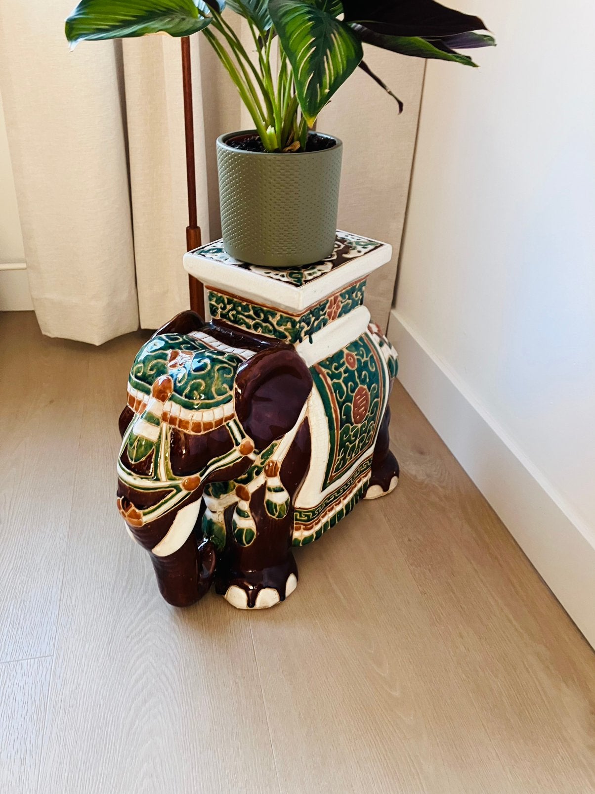 Vintage olifanten plantentafel / bijzettafel. bruin., Huis en Inrichting, Tafels | Bijzettafels, Ophalen, Minder dan 45 cm, Minder dan 55 cm