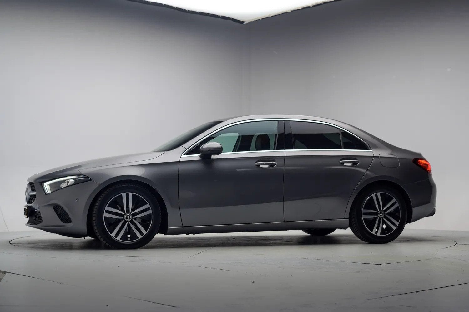 Mercedes-Benz A-Klasse 180d Business Solution Luxury Aut. [, Auto's, Gebruikt, 4 cilinders, 116 pk, Bedrijf