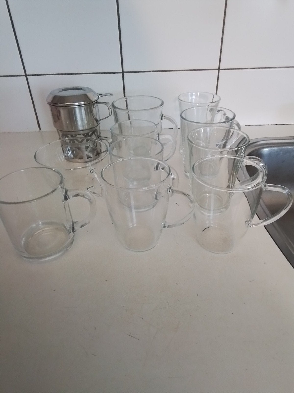 11 theeglazen met oor samen 5 euro, Ophalen of Verzenden, Glas, Overige stijlen, Glas of Glazen