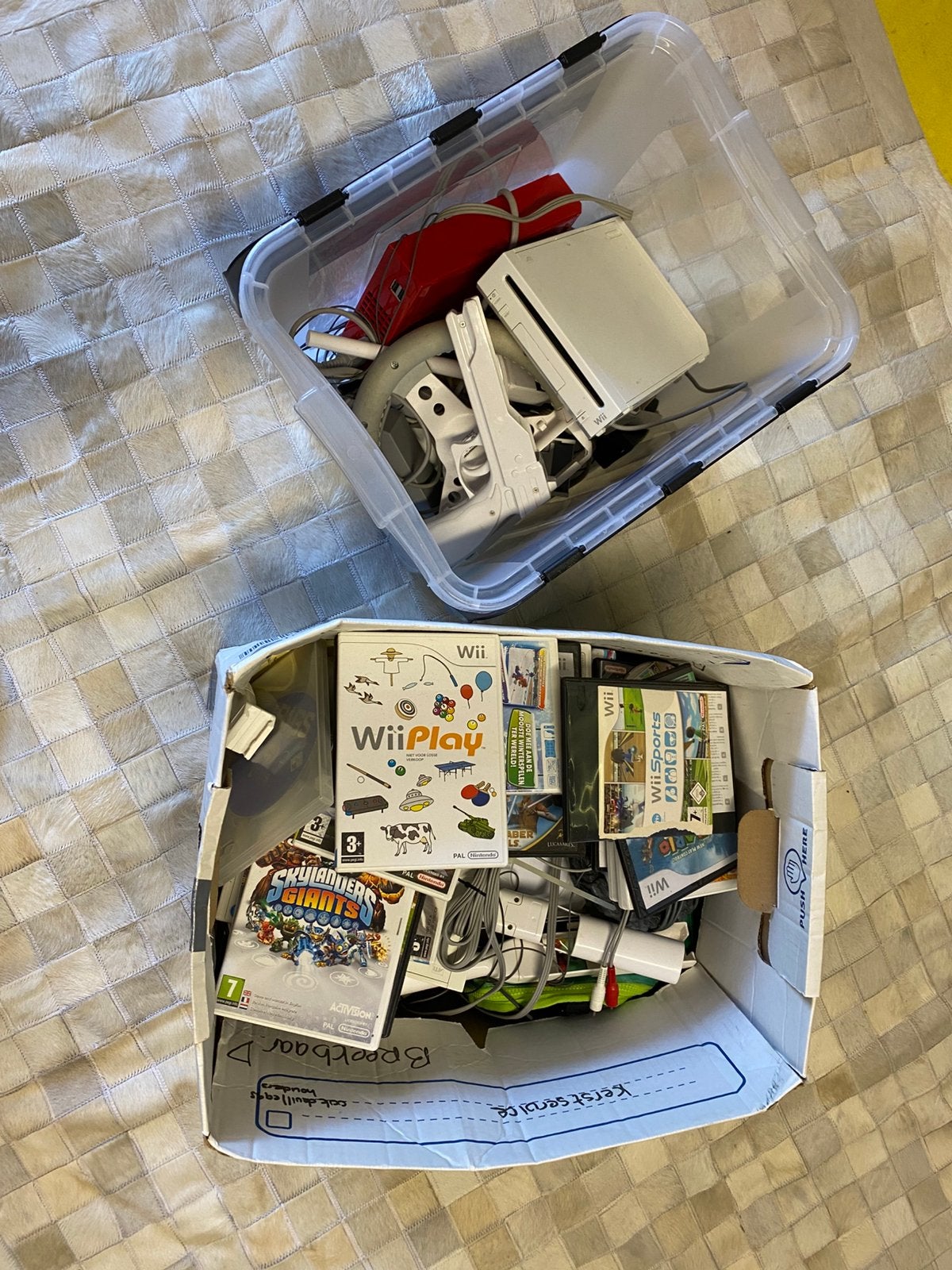Wii 2x met allemaal atributen en spellen, Ophalen, Gebruikt, Sport, 3 spelers of meer