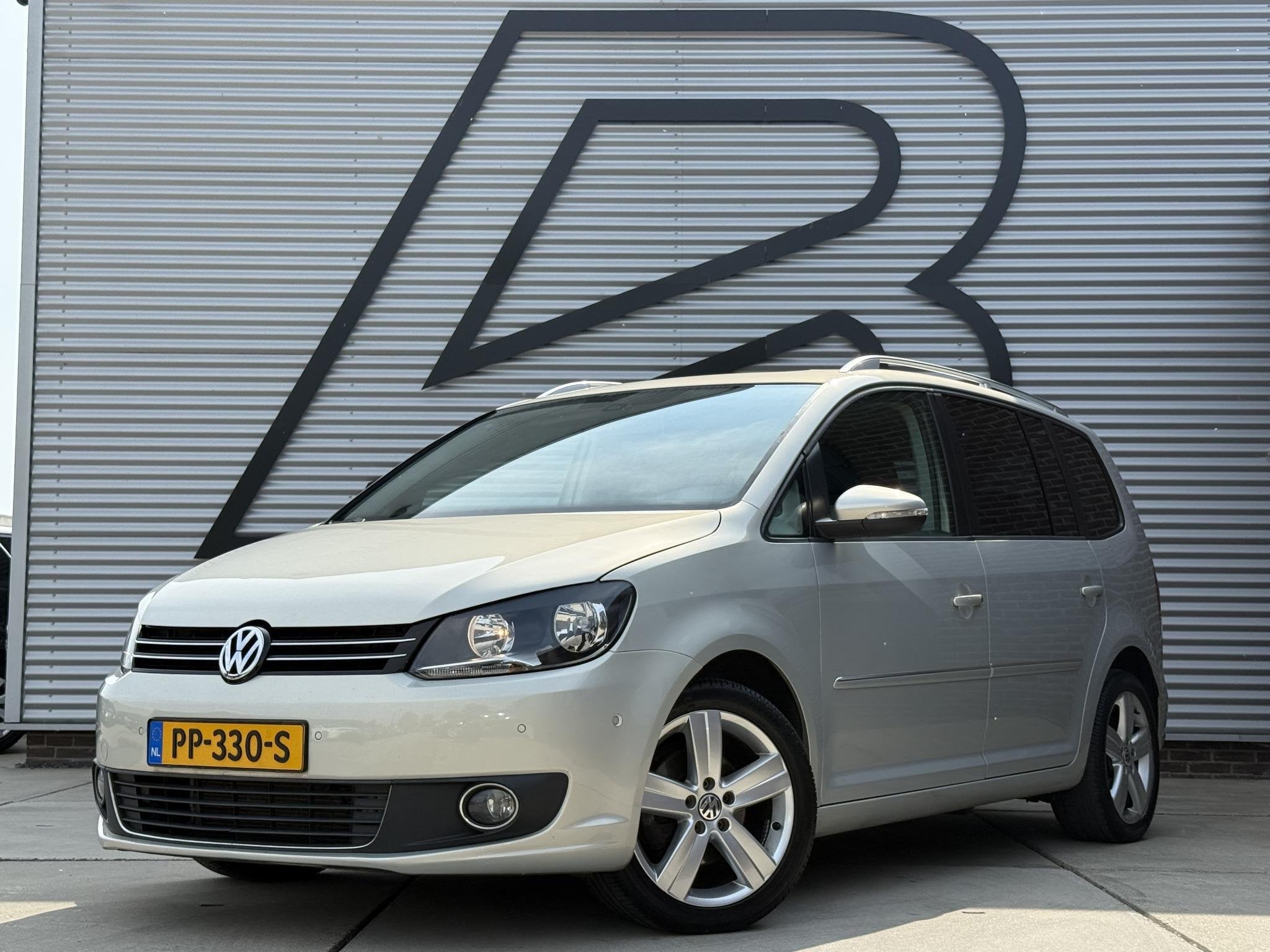 Volkswagen Touran 1.4 TSI Highline 1e Eigenaar|Pano|Trekhaak, Euro 5, 15 km/l, Gebruikt, 4 cilinders