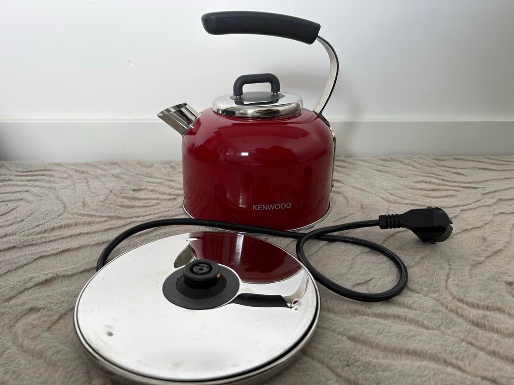 Kenwood Waterkoker Rood - Stijlvol en Functioneel, Witgoed en Apparatuur, Waterkokers, Zo goed als nieuw, 1 tot 2 liter, Draadloos
