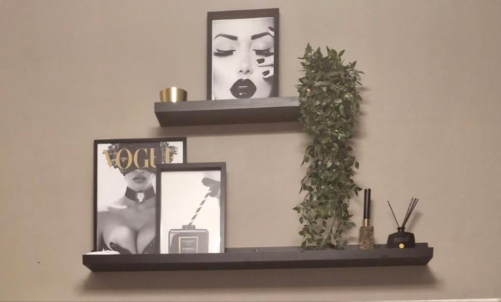 IKEA Mosslanda schilderijenplanken (55 cm en 115 cm), Huis en Inrichting, Woonaccessoires | Wandplanken en Boekenplanken, Ophalen