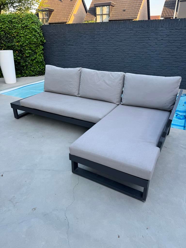Moderne aluminium loungeset met grijze kussens, Tuin en Terras, Tuinsets en Loungesets, Ophalen, 4 zitplaatsen, Aluminium, Zo goed als nieuw
