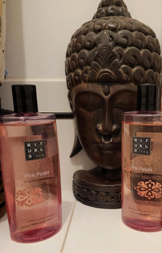 Zeldzaam.
Rituals afwasmiddel
Pink petals

🩷Heeeerlijk, Ophalen of Verzenden, Nieuw, Overige typen