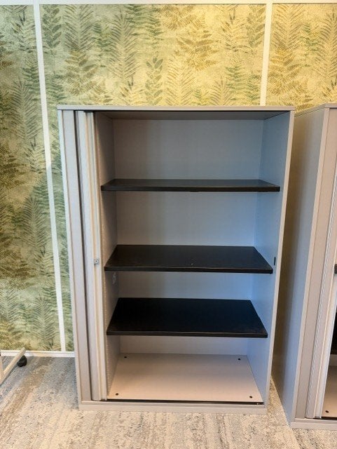 Steelcase kast/archiefkast– schuifdeur – €80/stu, 80 stuks, Huis en Inrichting, Met plank(en), 200 cm of meer, Zo goed als nieuw