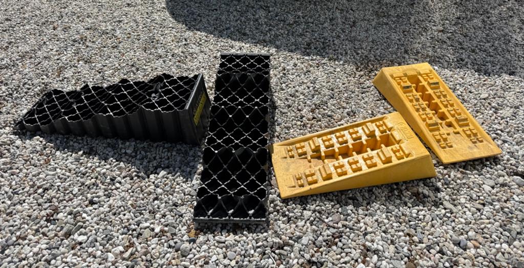 Oprijblokken voor de camper., Caravans en Kamperen, Camper-accessoires, Ophalen, Gebruikt