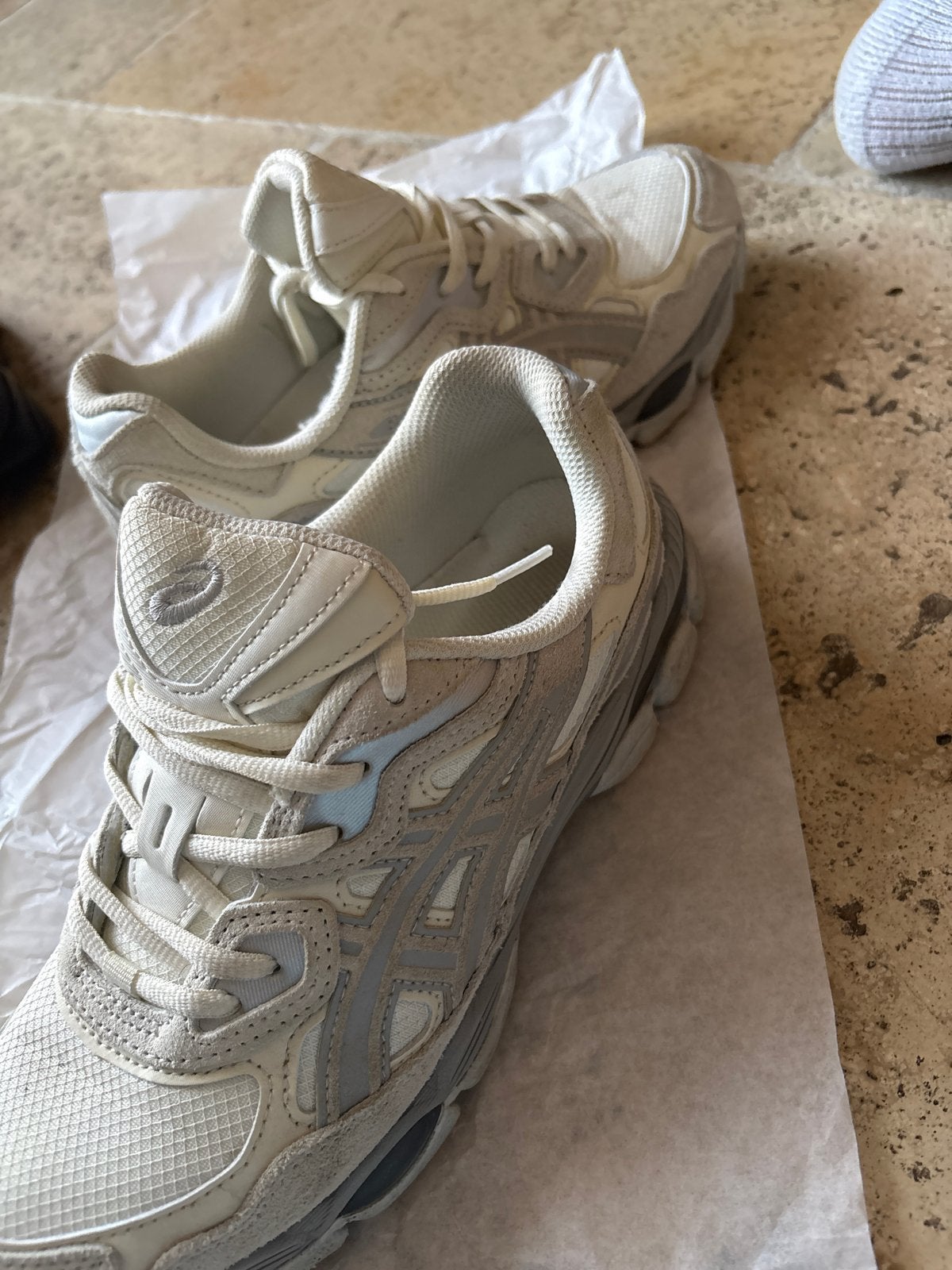ASICS Gel-Kayano 14 Sneakers - Maat 41.5, Ophalen of Verzenden, Zo goed als nieuw, Wit, Sneakers of Gympen