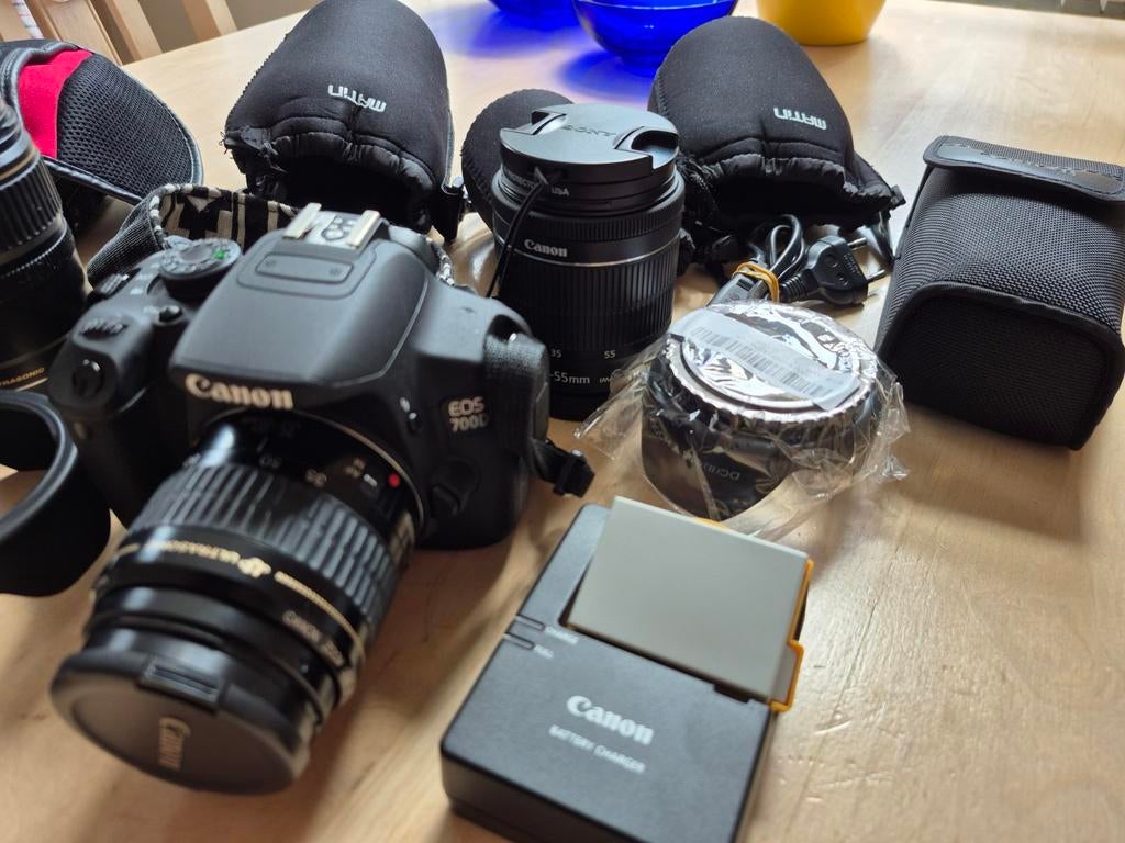Fotocamera Canon EOS 700D met meerdere Canon objectieven, Ophalen, Spiegelreflex, Canon, Zo goed als nieuw