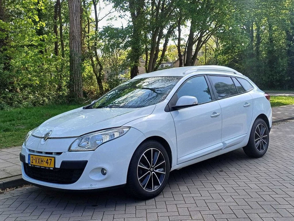 Renault Mégane 1.5 dCi Expression, 2-VXH-47, Auto's, Renault, Euro 5, Gebruikt, Overige carrosserieën, Bedrijf