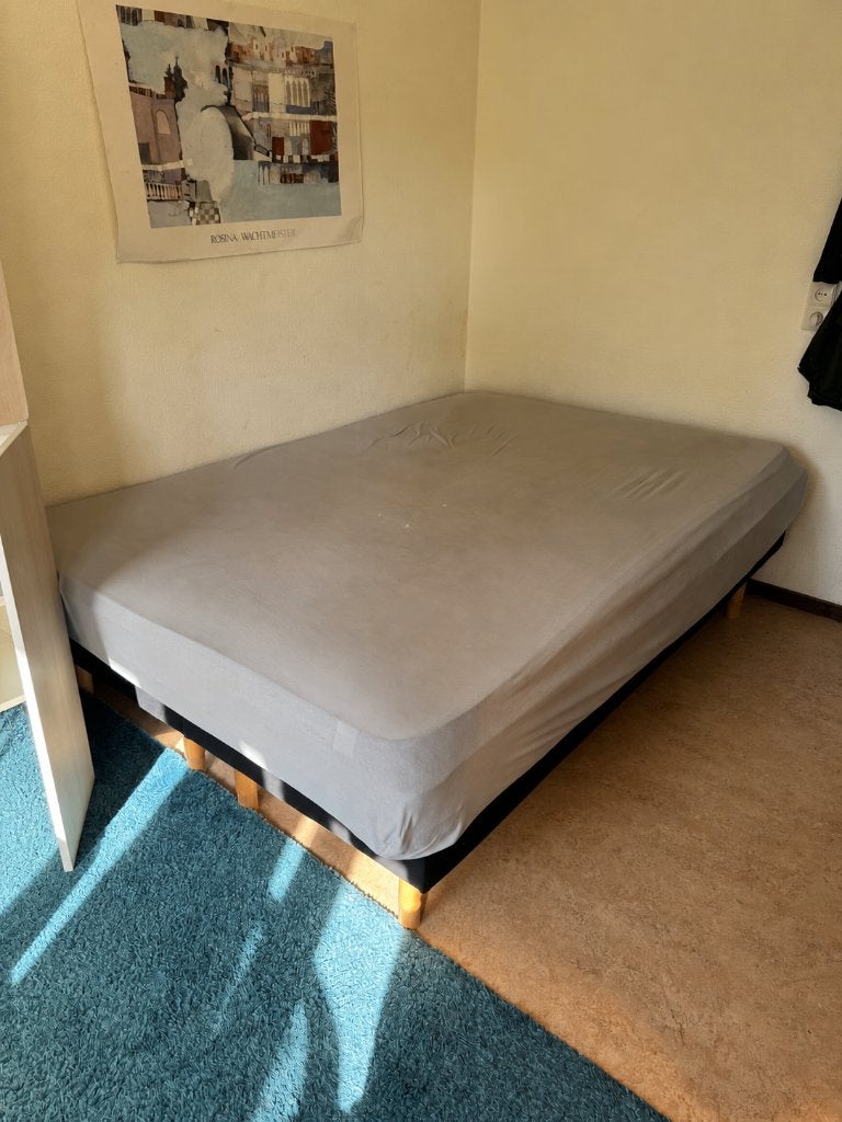 Bed 140x200 met matras - €30 - ophalen Nijmegen, Ophalen, Gebruikt, Tweepersoons, 140 cm