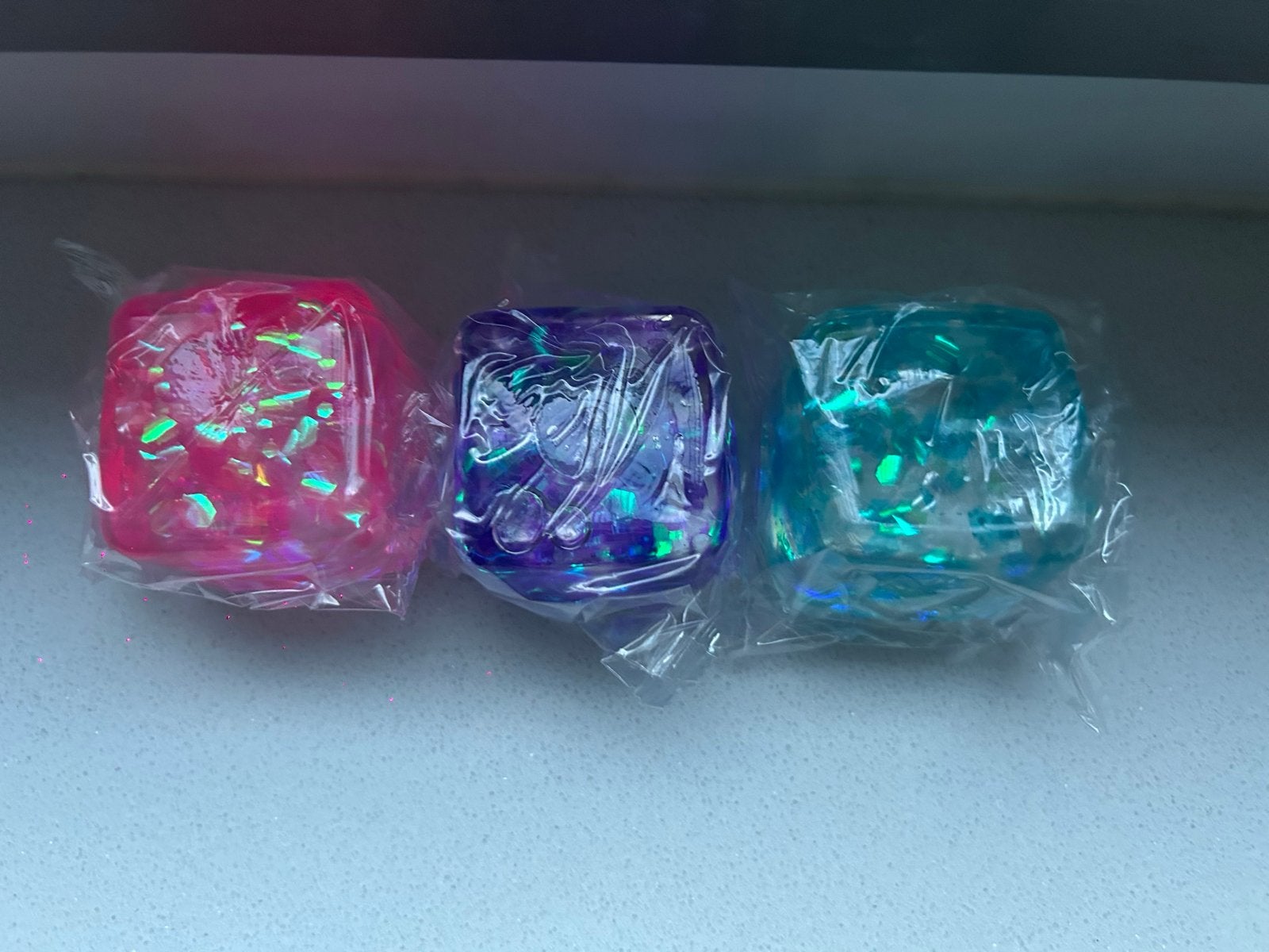 3 Ice Cubes in Paars, Blauw en Roze, Ophalen of Verzenden, Nieuw, Jongen of Meisje