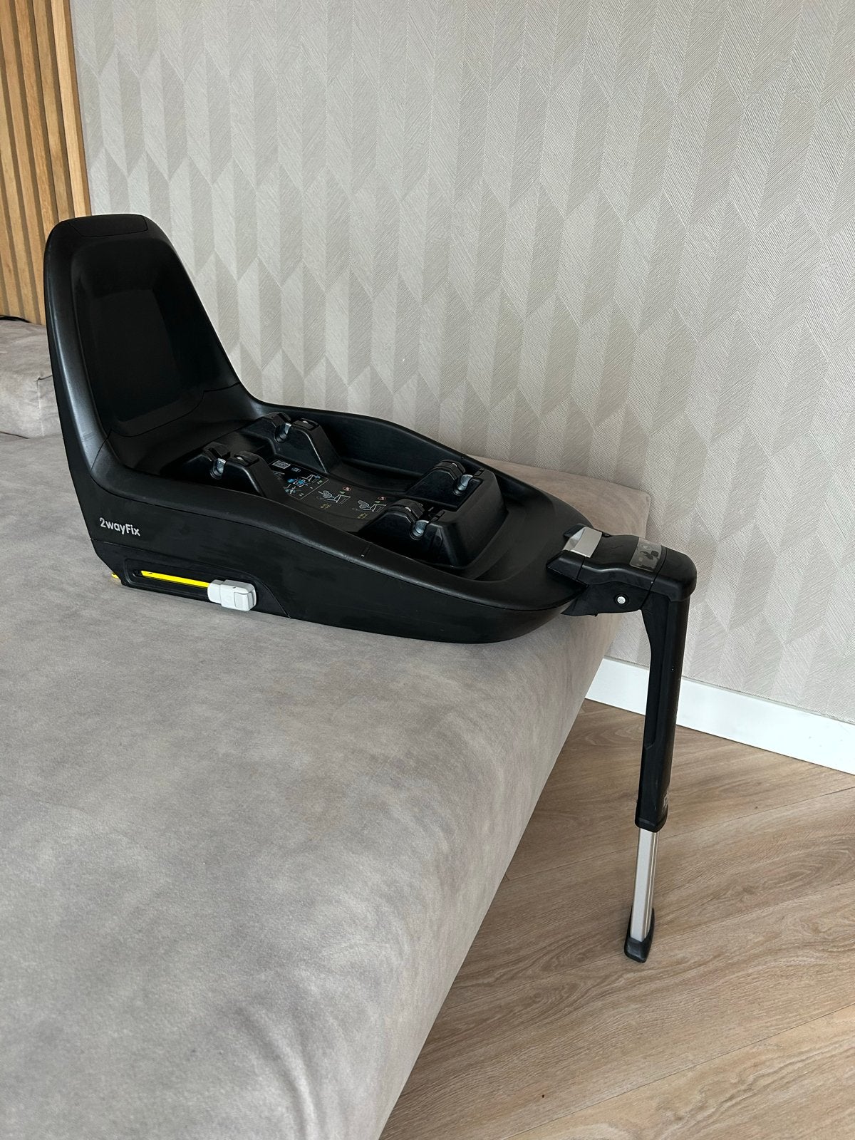 Maxi-Cosi 2wayFix Isofix Base - in goede staat, Kinderen en Baby's, Ophalen, 0 t/m 18 kg, Zo goed als nieuw, Isofix