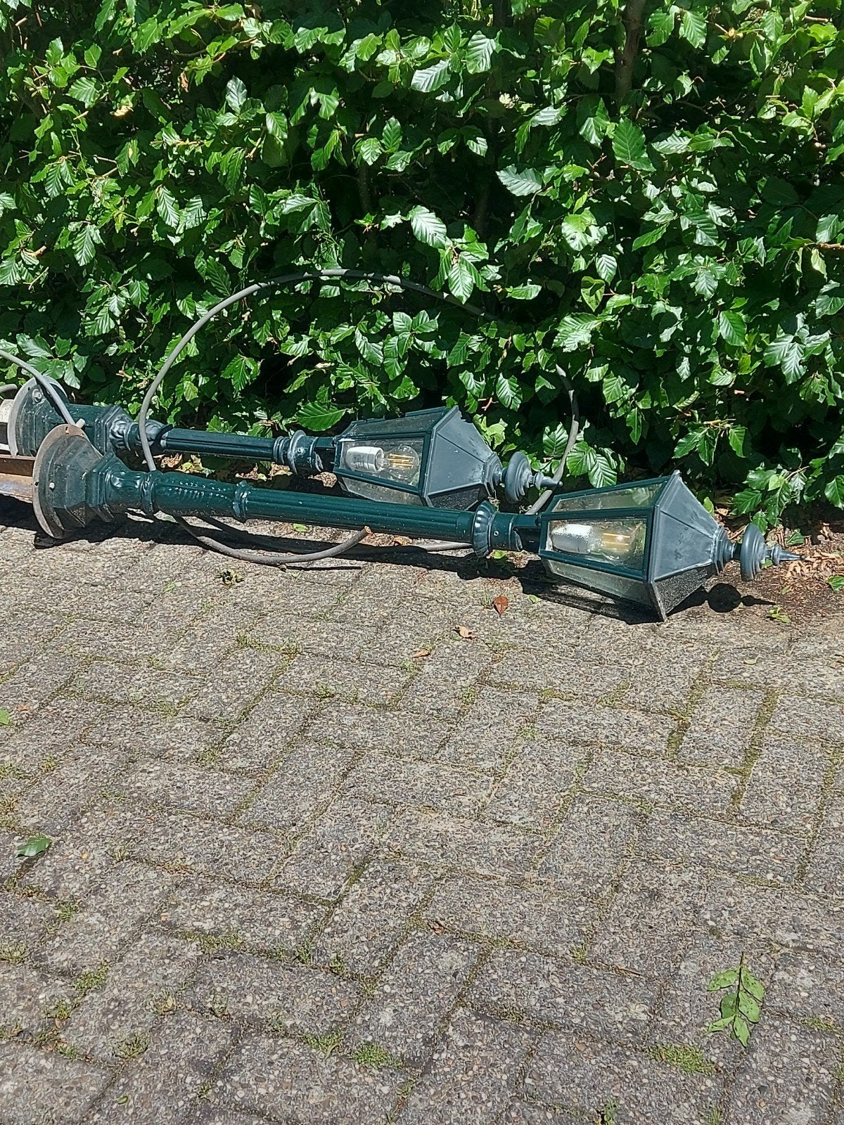 2 tuinlampen van metaal lengte 100 en 130 cm, Tuin en Terras, Buitenverlichting, Wandlamp, Ophalen of Verzenden, Netvoeding, 50 tot 250 watt