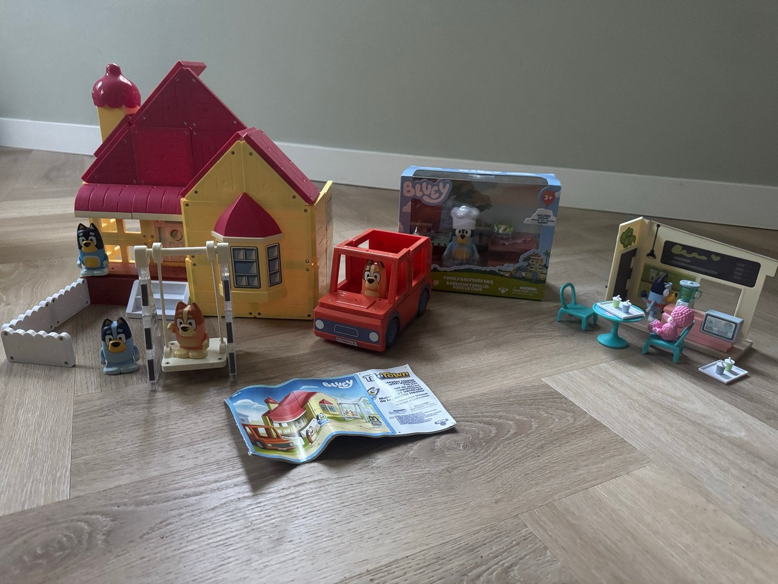Uitgebreide Bluey Speelgoed Set: Huis, BBQ & Sapjesbar, Kinderen en Baby's, Ophalen of Verzenden, Zo goed als nieuw, Jongen of Meisje