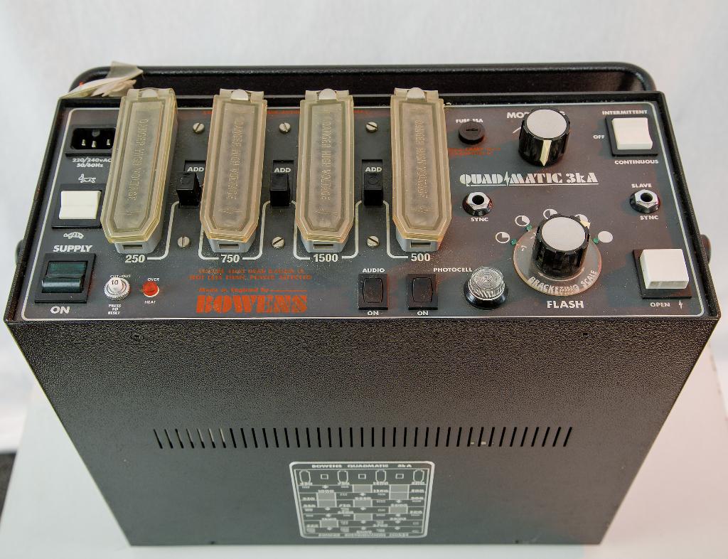 Aangeboden Bowens Quadmatic 3kA, Ophalen, Gebruikt, Overige merken