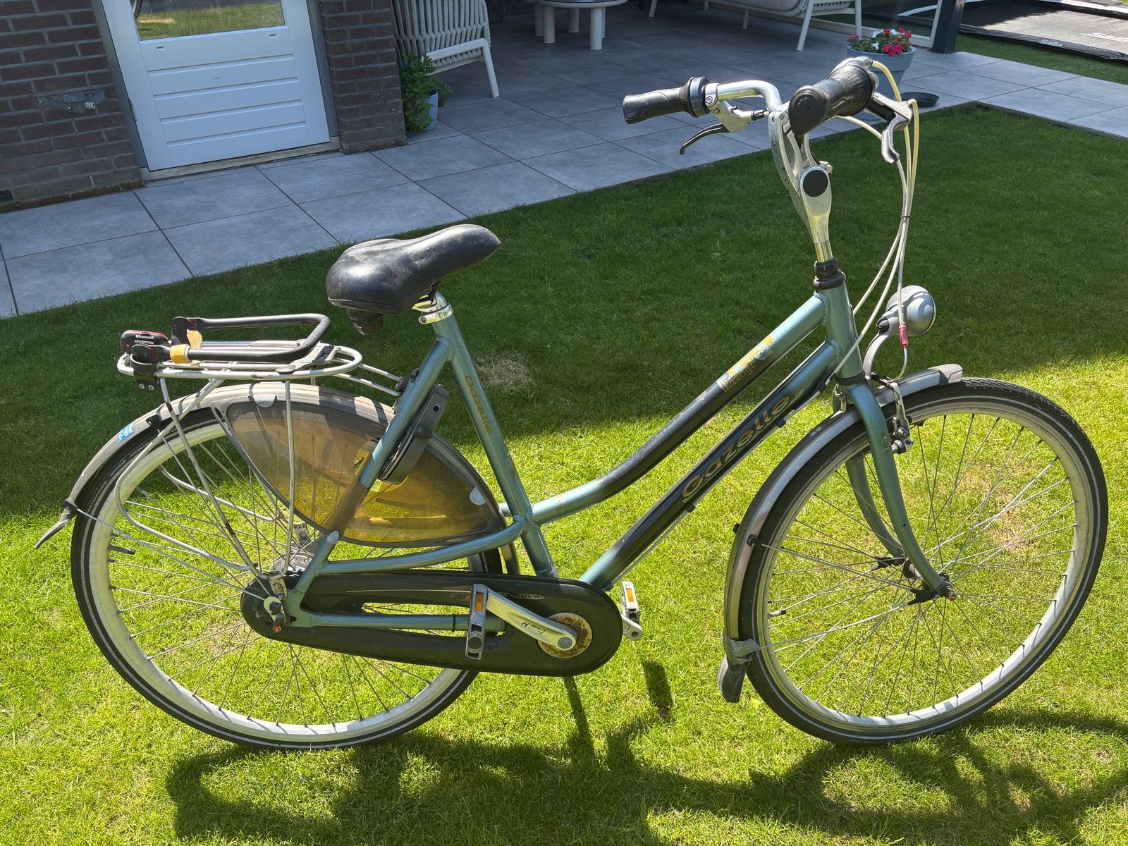 gereserveerd  Gazelle damesfiets, Fietsen en Brommers, Fietsen | Dames | Damesfietsen, Ophalen, Gebruikt, Velgrem, Versnellingen