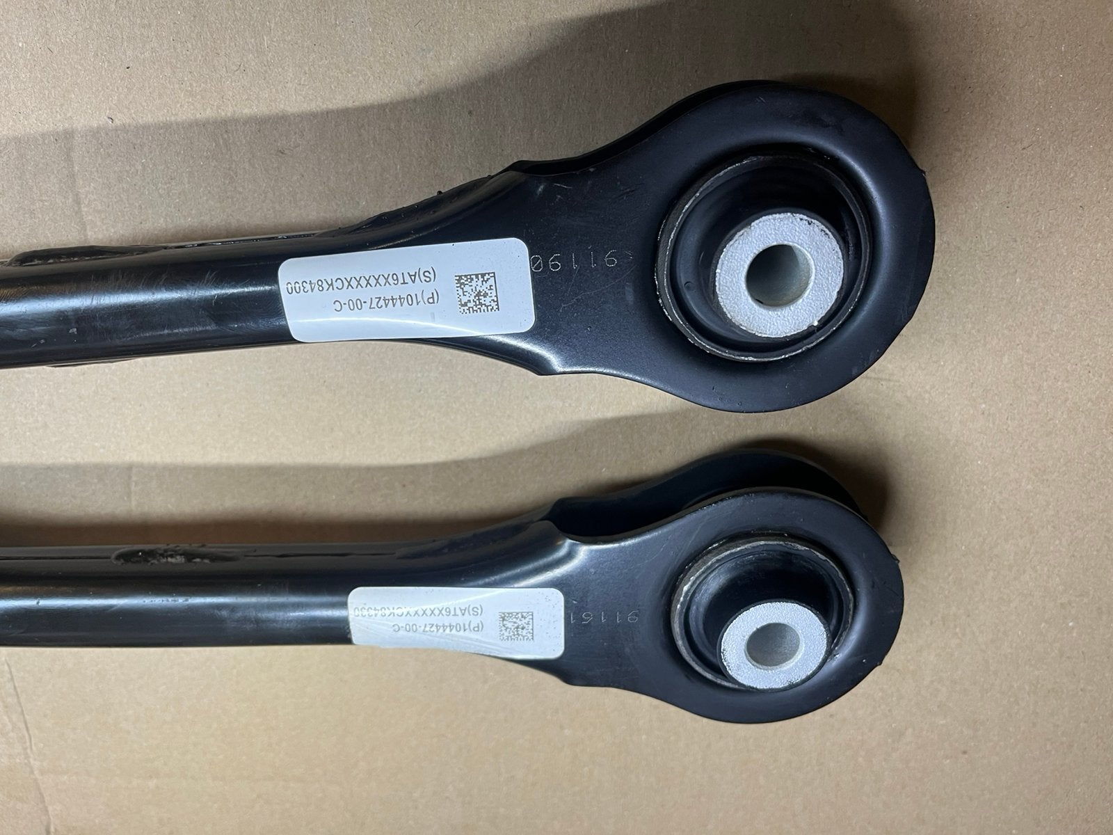Foto 5 van tesla model 3 achterdraagarmen 1044427-00-c