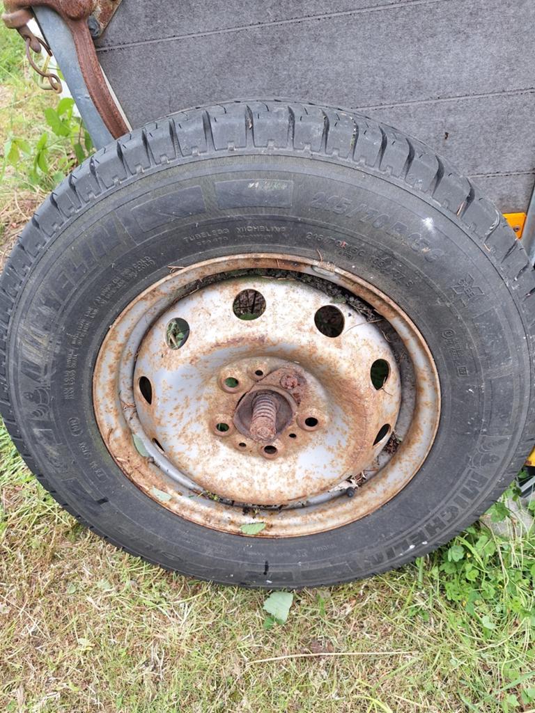 Reservewiel met nieuwe Michelin Agilis 215/70R15C, Ophalen of Verzenden, Gebruikt