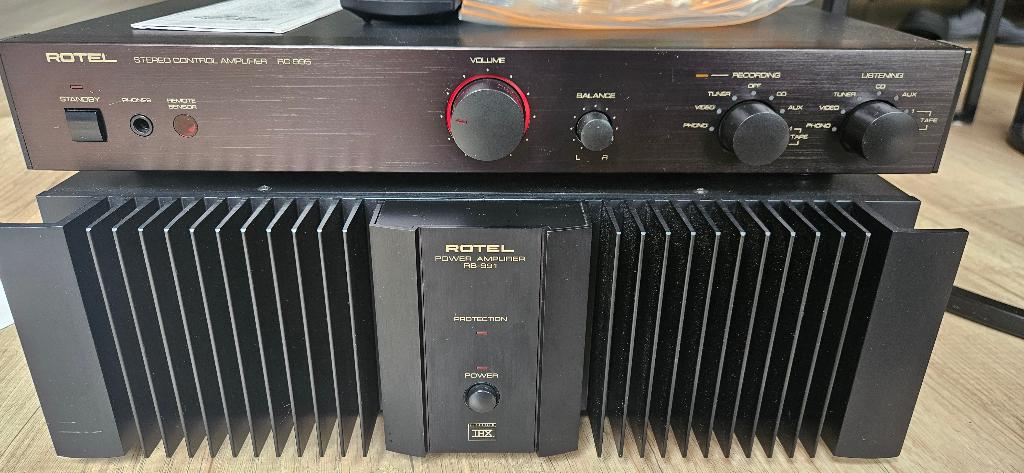 Rotel RC-995 en RB-991 voor,- en eindversterker, Audio, Tv en Foto, Versterkers en Receivers, Gebruikt, 120 watt of meer, Stereo