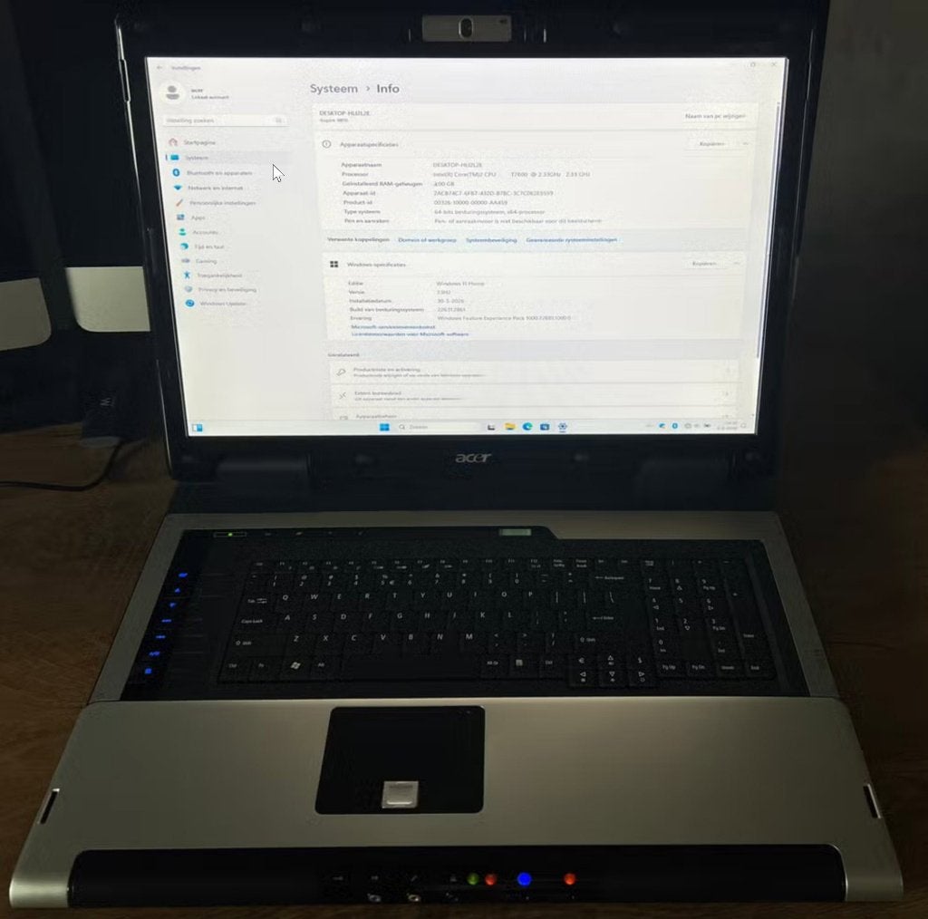Acer aspire 9810, 256 GB, Met videokaart, 2 tot 3 Ghz, Qwerty